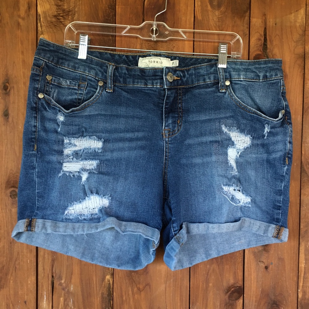 Torrid Denim Shorts. Size 18.